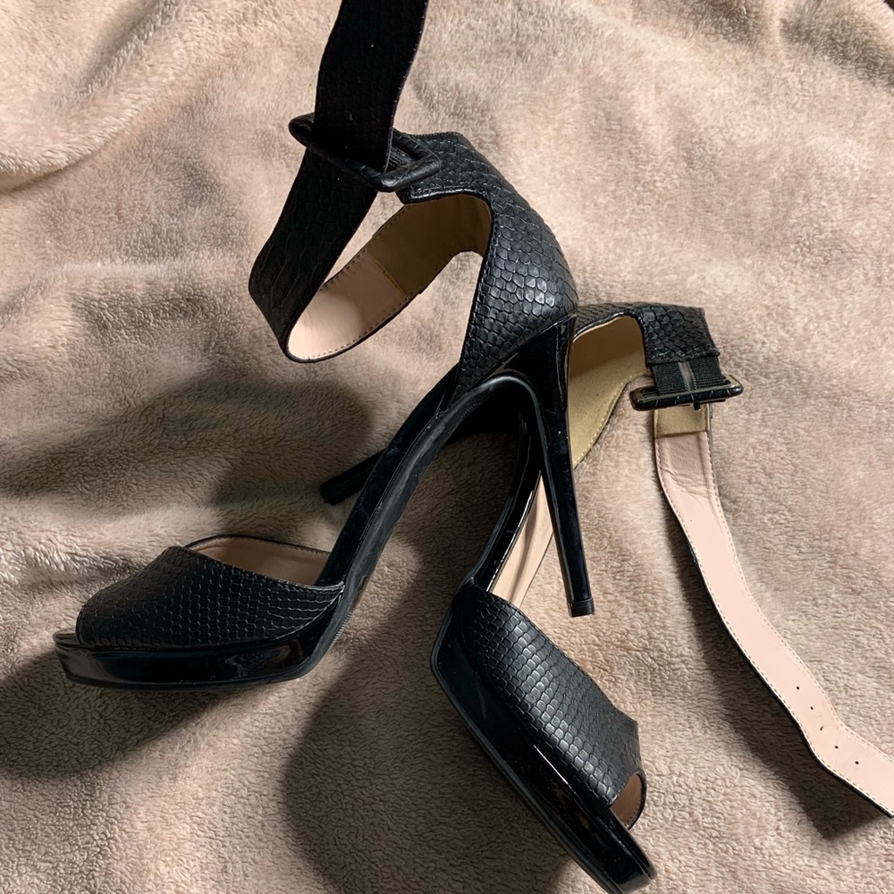 Chinese laundry stilettos